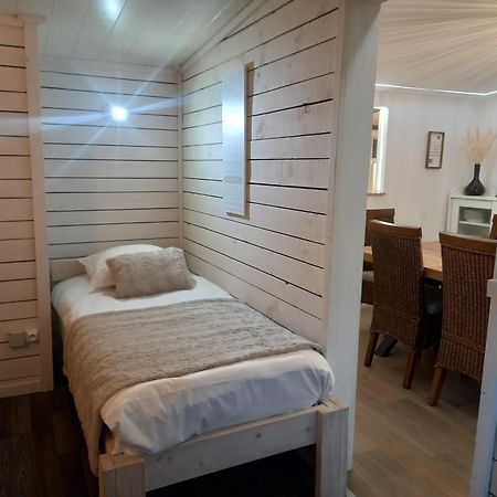 ロベールヴィル Le Chalet Du Lacヴィラ エクステリア 写真