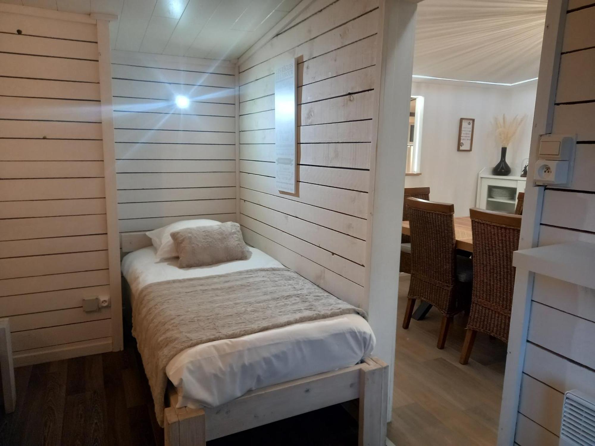 ロベールヴィル Le Chalet Du Lacヴィラ エクステリア 写真