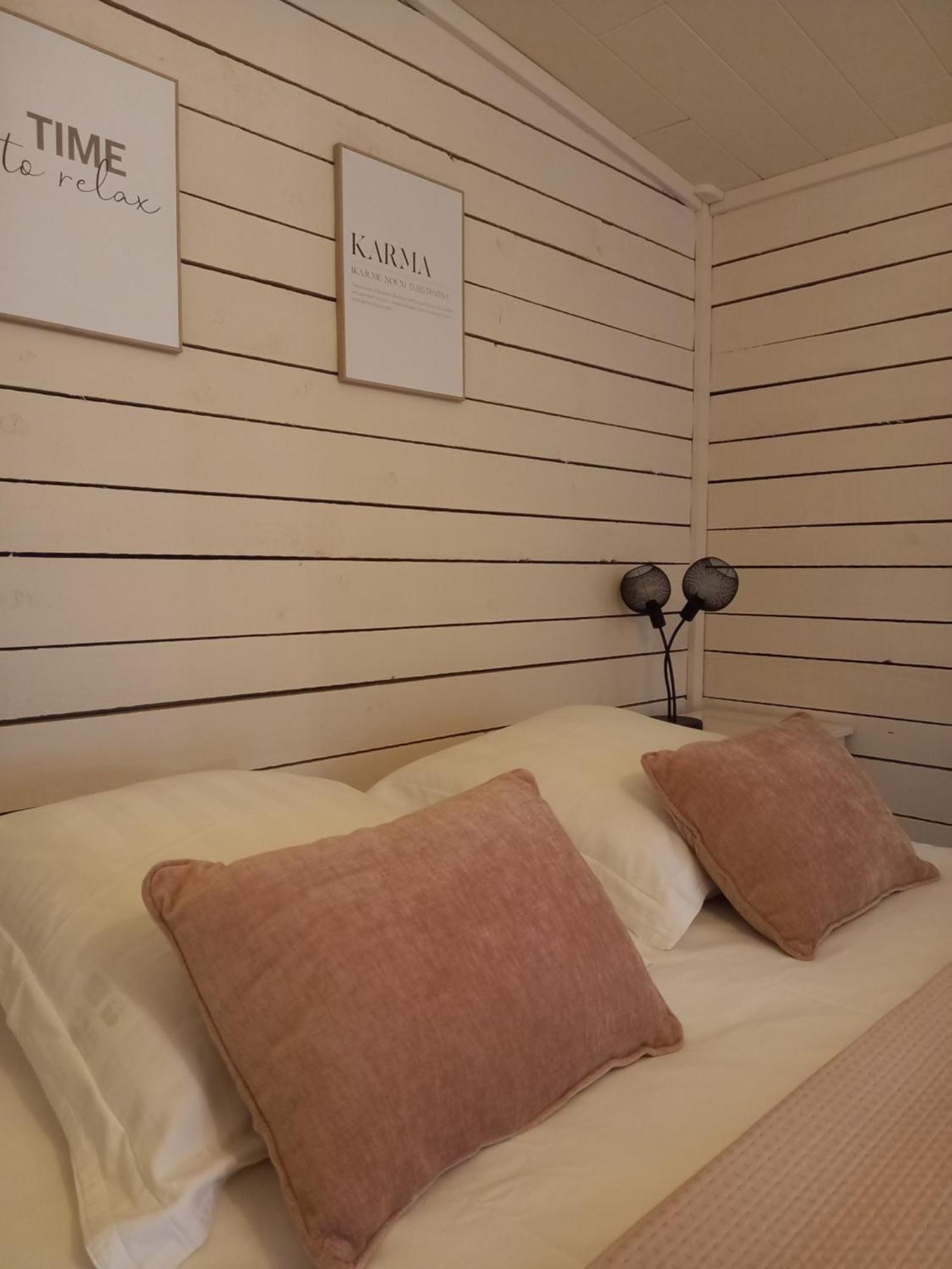 ロベールヴィル Le Chalet Du Lacヴィラ エクステリア 写真